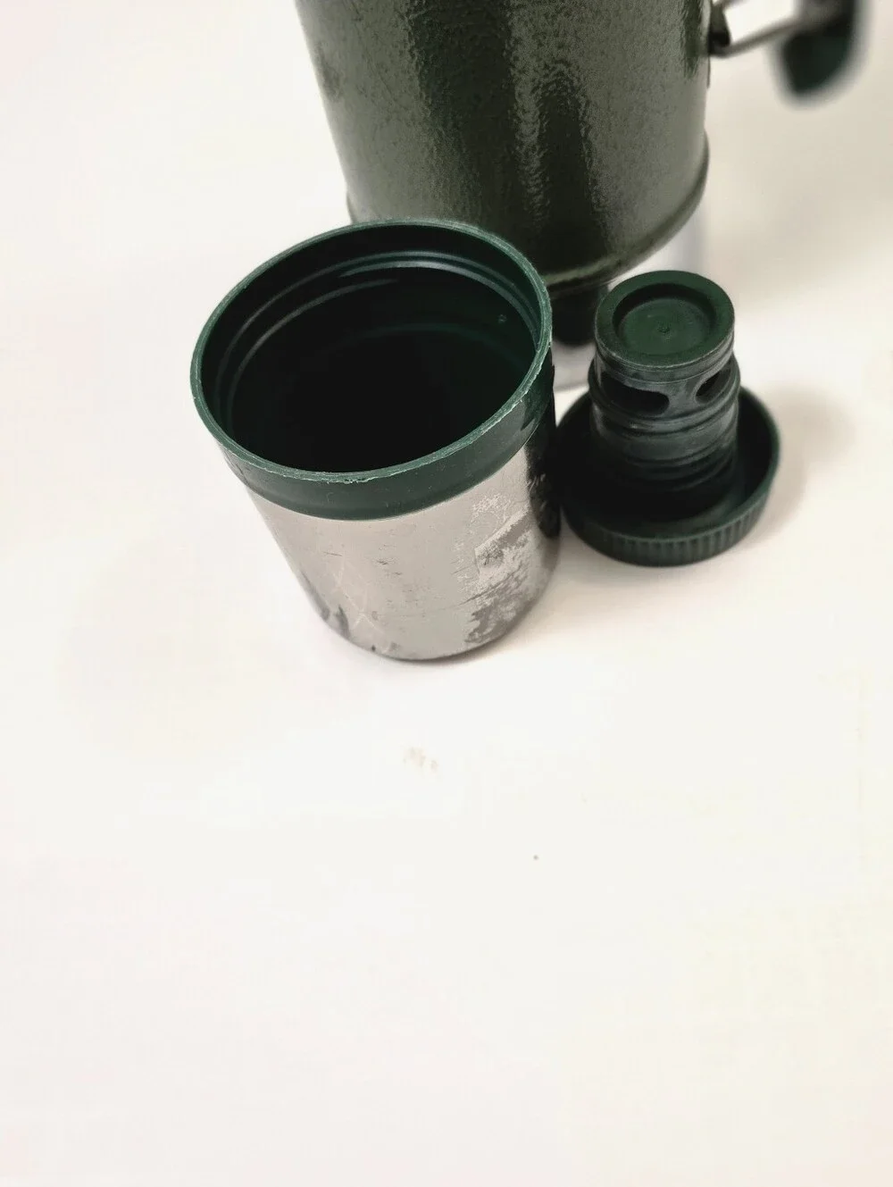 Vintage Stanley Classic Vacumn Bottle Hammertone Green Thermous Insulsted 24 oz